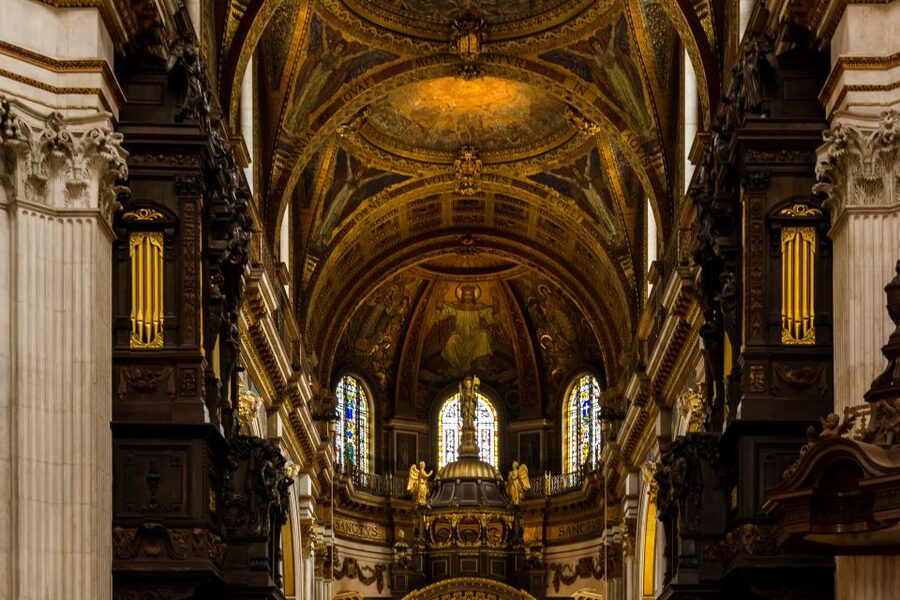 London: St Paul's Cathedral Entry Ticket - Main Floor Chapels, Natural Light, and the Wedding Location You Came For