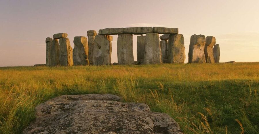 London: Stonehenge, Bath, Lacock, & Avebury Small Group Tour - Getting out of London from Marble Arch, fast and comfortable