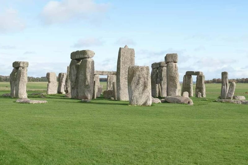London: Stonehenge, Bath, Windsor, and Roman Baths Day Tour - Should you book this London Stonehenge and Bath or Windsor day trip?