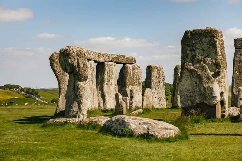 London: Stonehenge Morning or Afternoon Tour Optional Lunch - Optional fish and chips: great add-on, but know when it happens