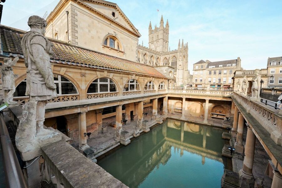 London: Stonehenge, Windsor, and Bath Day Trip by Bus - Bath Abbey, Pulteney Bridge, and the Roman Baths Plus Pump Room