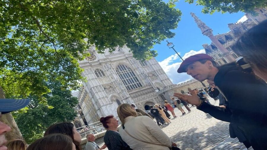 London: The Changing of the Guard Tour and Buckingham Palace - Who should book, and who should skip this one