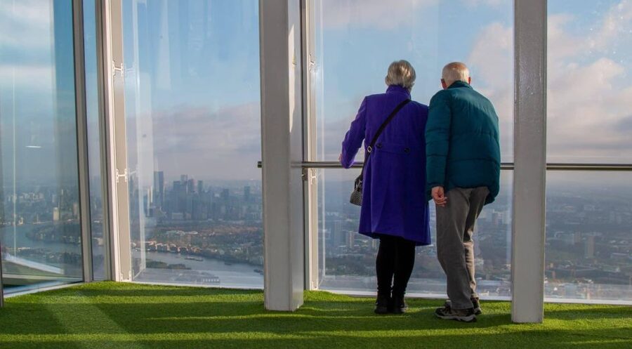 London: The Shard Entry Ticket with Champagne - Weather and timing: making your 40-mile visibility count