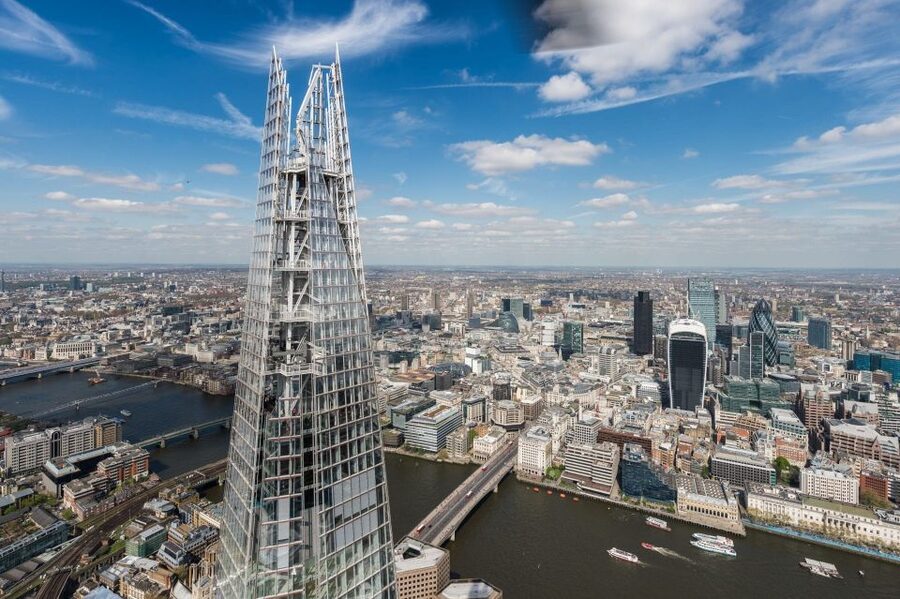 London: The View from The Shard - The champagne bar and the gift shop moment