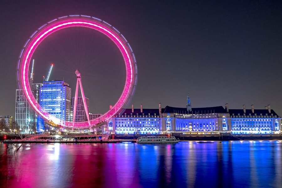 London: Tootbus London by Night Bus Tour - Audio Guides, Headphones, and the App: Learn While You Look