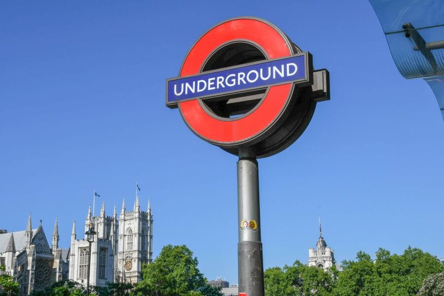 London: Top 30 Sights Walking Tour & St Pauls Cathedral - Food and Break Reality: Borough Market Helps, But Snacks Aren’t Included
