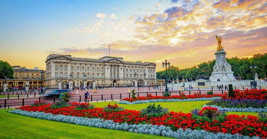 London: Tower, Cruise, & Harrods Tea Full-Day Experience - St Paul’s Cathedral Tour: Wren’s 1673 Design and the Organ Story