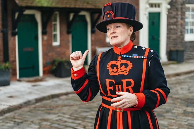 London: Tower of London Early Access w/ Beefeater and Jewels - How early access to the Tower of London changes everything