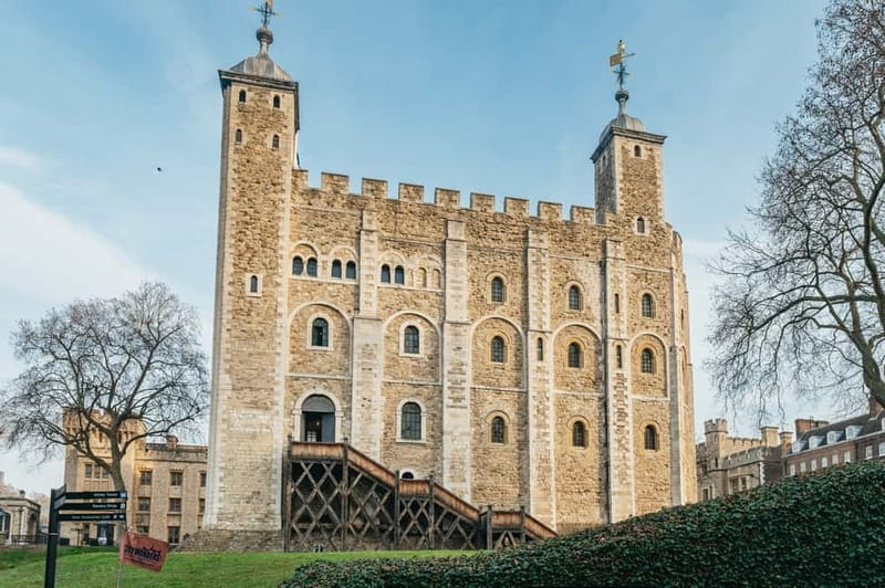 London: Tower of London Early Access w/ Beefeater and Jewels - The Gunpowder Plot starting point, and the Tower’s dark hook
