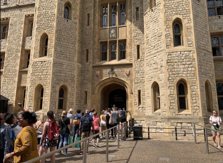 London: Tower of London Guided Tour with Boat Ride - Key things to know before you go