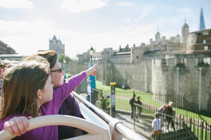 London: Tower of London, Hop-on, Hop-off Bus & River Cruise - Thames river cruise: what the one-way ride adds to your day