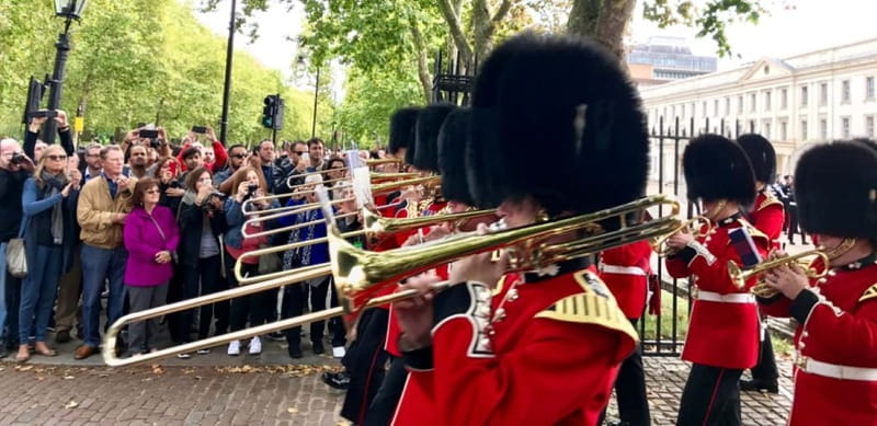 London: Ultimate One-Day Tour with Tower, Abbey & Cruise - Thames cruise: the fastest reset between walking blocks