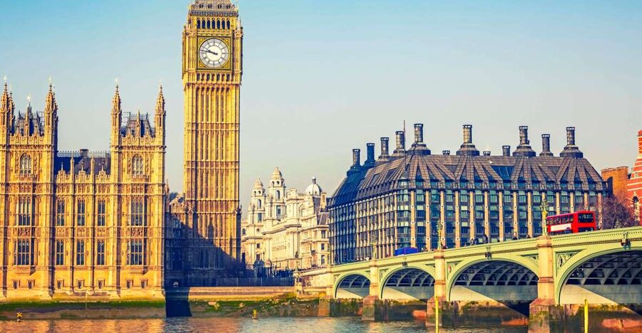 London: Vintage Bus Tour and London Eye Ticket - Thames cruise: classic London Bridge views and river landmarks