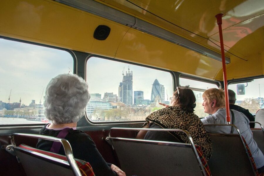 London: Vintage Bus Tour and London Eye Ticket - London Eye finale: 32 glass capsules and about 30 minutes of views