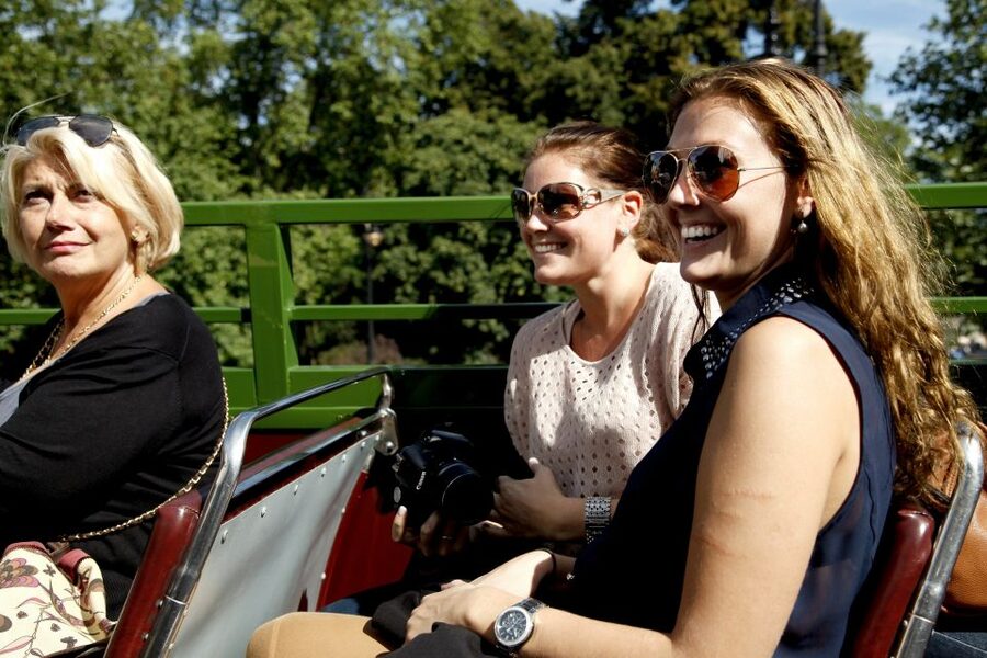 London Vintage Bus Tour, Thames Cruise, Fish & Chips - Key things to know before you go