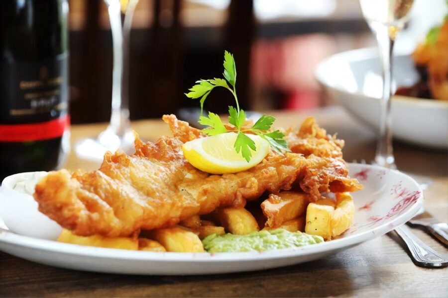 London Vintage Bus Tour, Thames Cruise, Fish & Chips - Price and what $110 buys in 4.5 hours