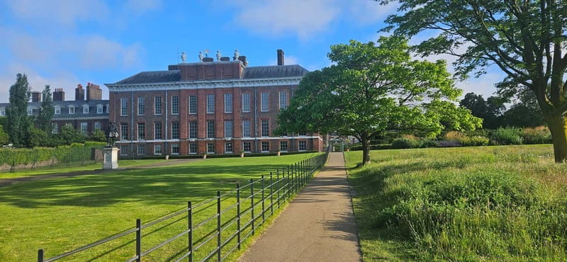 London: VIP Kensington Palace Gardens Tour & Royal High Tea - Value Check on the $155 Price