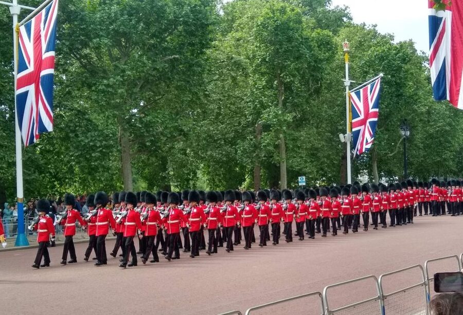 London: Westminster Abbey & Churchill War Rooms Walking Tour - Getting your bearings in Westminster with a structured walk