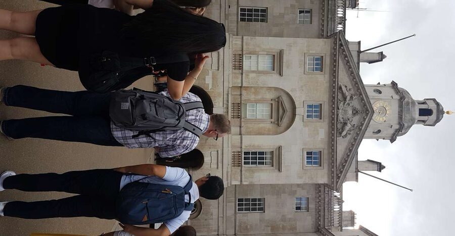 London: Westminster Abbey & Churchill War Rooms Walking Tour - Tour pace and group energy: how it feels in real time
