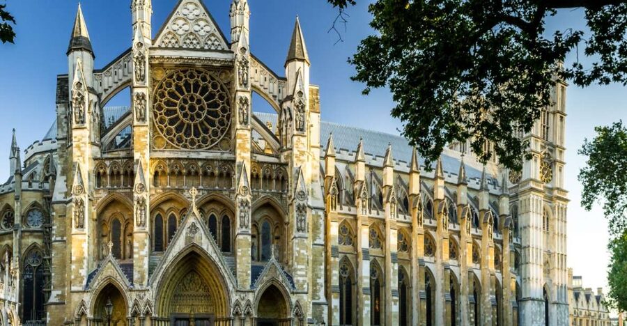 London: Westminster Abbey Skip-the-line Entry & Guided Tour - Westminster streets: Big Ben, Parliament area views, and Buckingham Palace gates