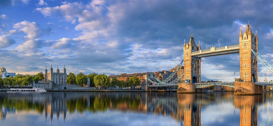 London: Westminster to Tower Bridge River Thames Cruise - Price and value: why $18 feels fair for this kind of London time