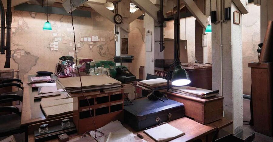 London: Westminster Tour and Churchill War Rooms Visit - The guide matters: you’ll feel it in how stories are told
