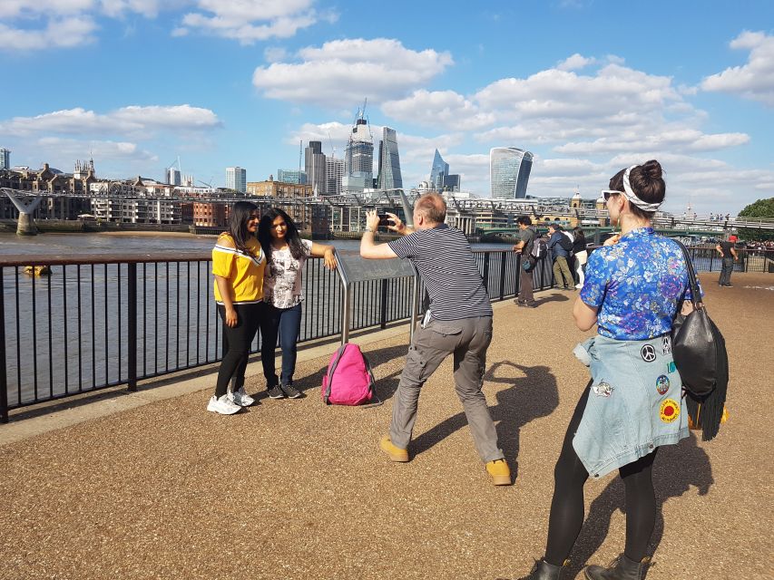 London: Westminster Walking Tour and Kensington Palace Visit - The Changing of the Guard rule you must check before you plan photos