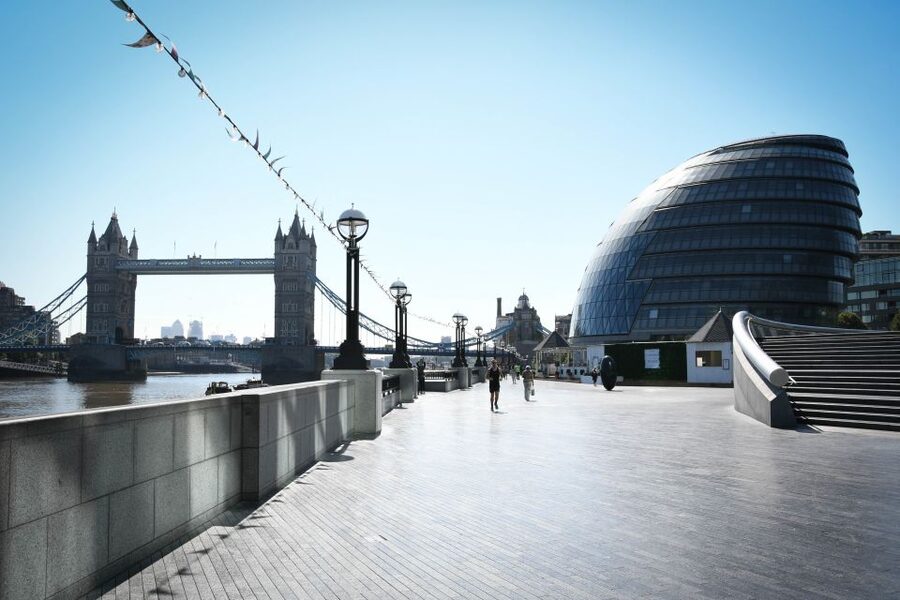 London: Westminster Walking Tour & Westminster Abbey Visit - Westminster Abbey: Two Hours That Actually Lets You Look