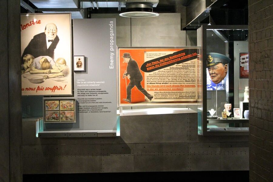 London: Westminster WW2 Tour & Churchill’s War Rooms Ticket - The 10 Downing Street connection that sets up the bunker