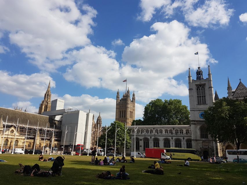 London: Wimbledon Tennis Club and Westminster Walking Tour - Getting from Westminster to Wimbledon without losing your momentum