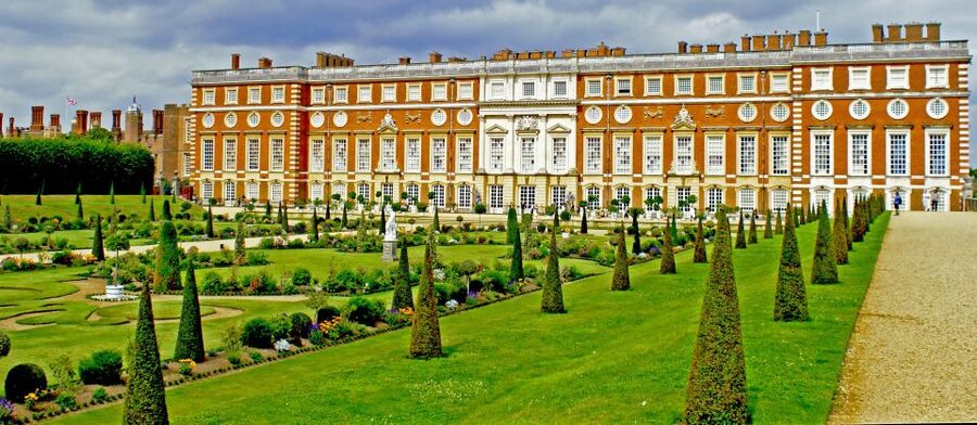 London: Windsor Castle & Henry VIII's Hampton Court Palace - Windsor Castle, the working royal palace experience