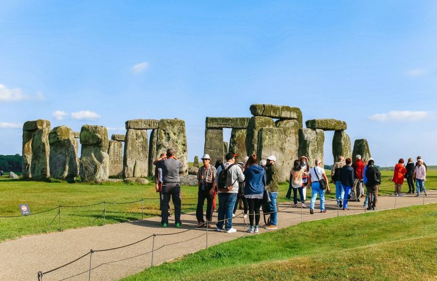 London: Windsor, Stonehenge, Bath, and Roman Baths Day Trip - Key things that make this day trip work
