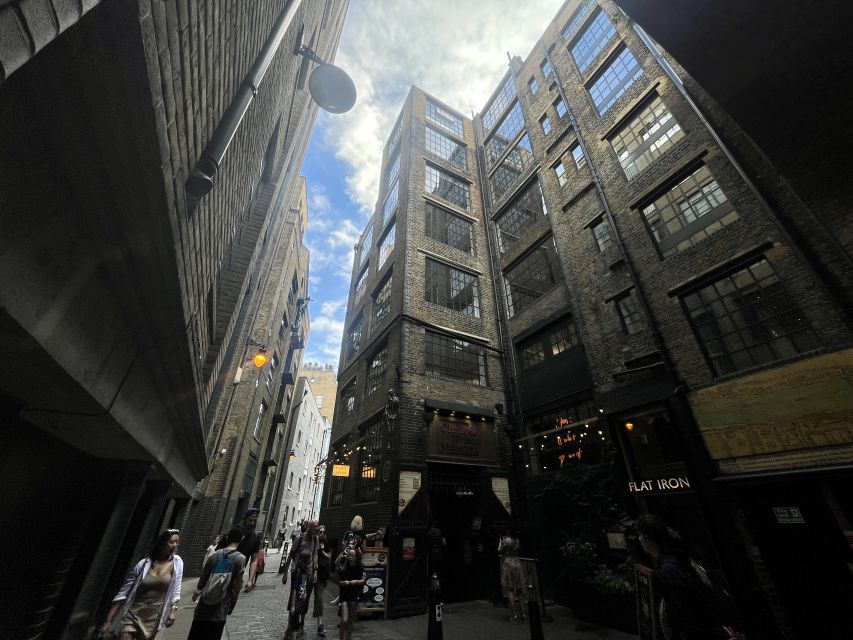 London: Witches and History Bankside Walking Tour - Key things that make this tour fun and memorable