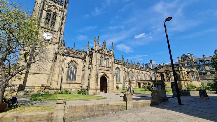 Manchester: '5 Quarters' Guided Walking Tour - The Headsets Are the Real Upgrade for City Noise