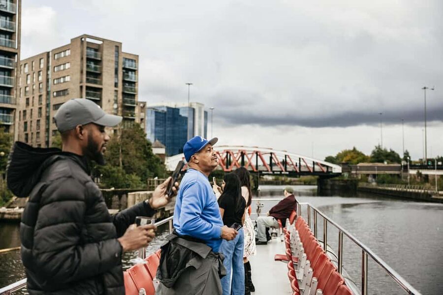 Manchester: Canal & River Cruise - Onboard comfort: seating, toilets, and refreshments you can buy