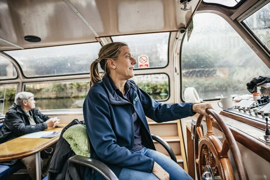 Manchester: Canal & River Cruise - Best seats: where you’ll see the views, and where you’ll hear the story