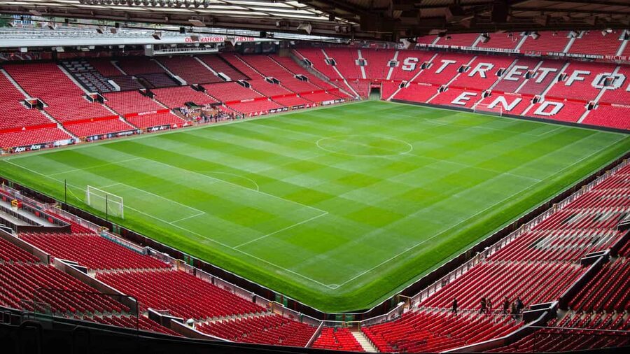 Manchester: Old Trafford Man United Match Day Experience - Old Trafford Kit Room Lounge: Your Match-Day Head Start