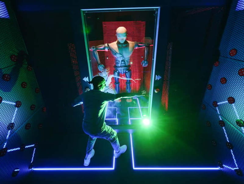 Manchester: "The Crystal Maze LIVE Experience" Entry Ticket - How the 75 minutes work, with zones and clock pressure