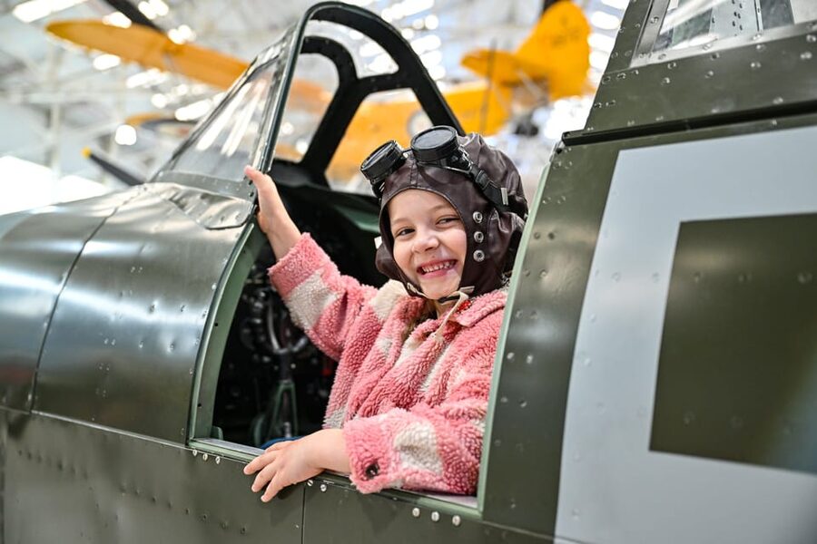 Midlands: Spitfire Cockpit Experience - Your 6-minute plan: one person, then the cockpit replica
