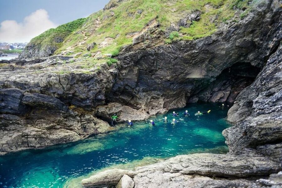 Newquay: Coasteering - Coasteering Basics in Newquay: what a 2-hour session really feels like