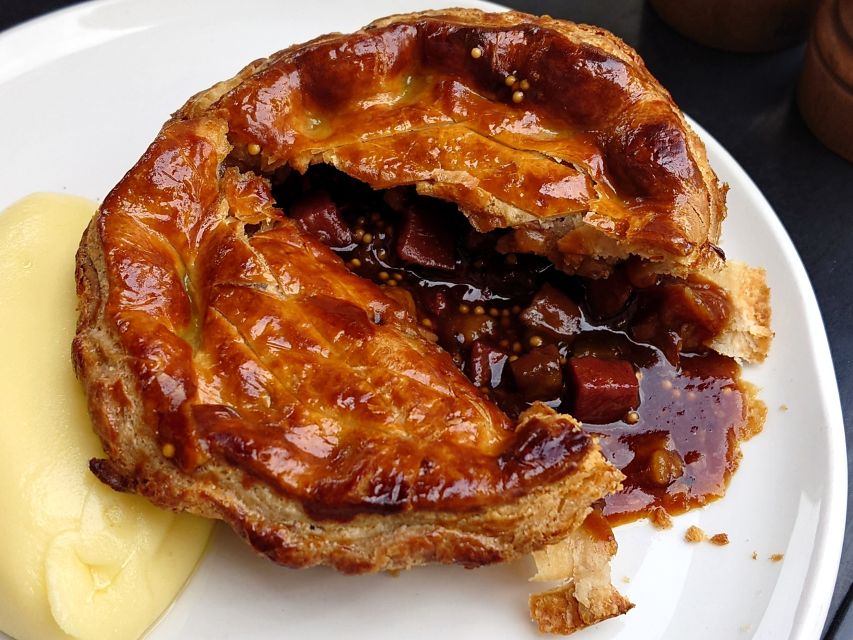 No Diet Club - Best food Tour in East London - Spitalfields Market, your first set of global snacks