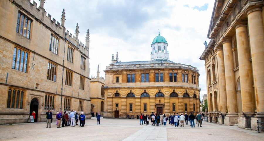 Oxford: 3-Hour Private Tour with Student Guide - Christ Church Grounds and Oxford Highlights That Give You Your Bearings