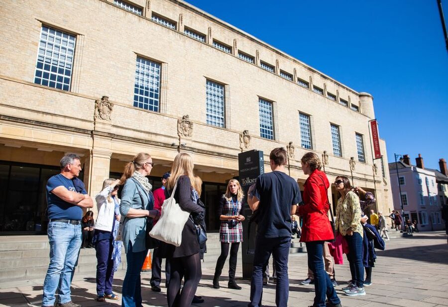 Oxford: 3-Hour Private Tour with Student Guide - A Route You Can Tailor, With Realistic Limits
