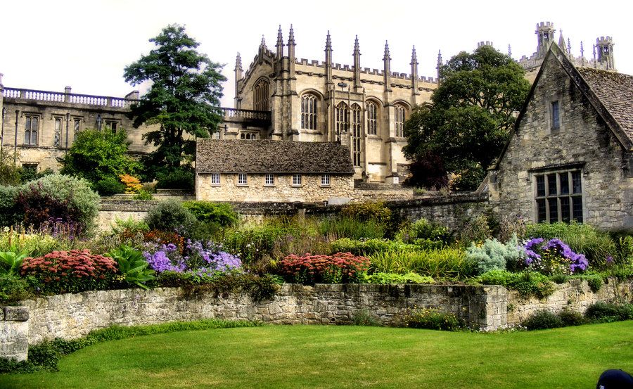 Oxford 3-Hour Private Walking Tour - Bodleian Library and Ashmolean Museum, two different Oxford moods