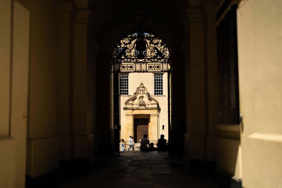 Oxford: Alumni-led Harry Potter Film Tour - Why alumni guides matter more than a scripted tour