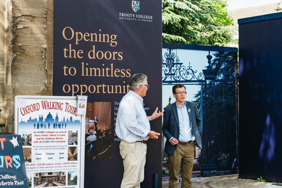 Oxford: City and University Tour, including college entry - Hertford College and the Bridge of Sighs Moment