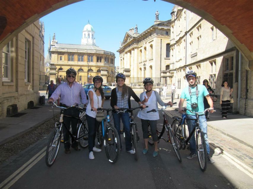 Oxford: City Bike Tour with Student Guide - Pedaling through landmarks outside the city center