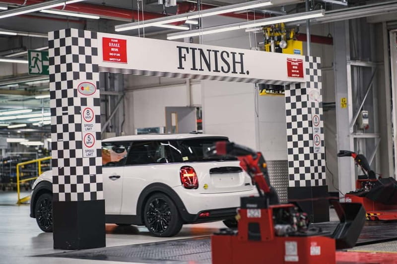 Oxford: MINI Factory Tour – Go Behind the Scenes - Robots, automation, and sustainability that you can spot with your own eyes