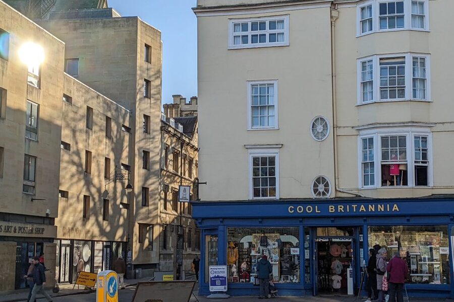 Oxford Official Ghost Tour - What to Bring, How to Dress, and How to Enjoy It in Real Conditions