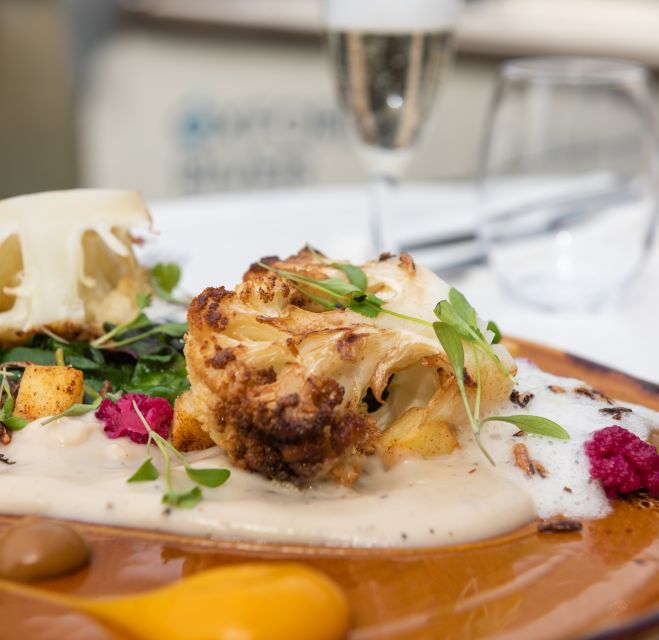 Oxford: River Cruise with 3-Course Meal - The onboard guide: local lore, clear explanations, and Skipper Nick